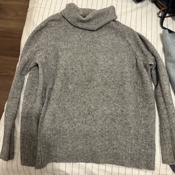 Aritzia grey turtleneck sweater - Picture 1 of 2